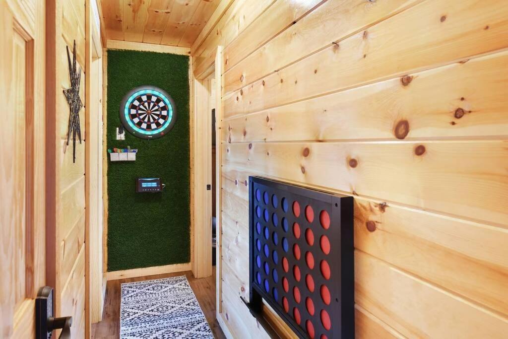 Enchanted Forest Cabin And Teepee! Lights & Laser Show! Private Hot Tub! Unique Stay! Sevierville Exterior photo